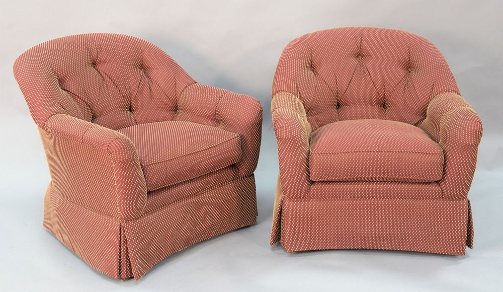 Appraisal: Pair Ethan Allen upholstered chairs ht wd Pair Ethan Allen