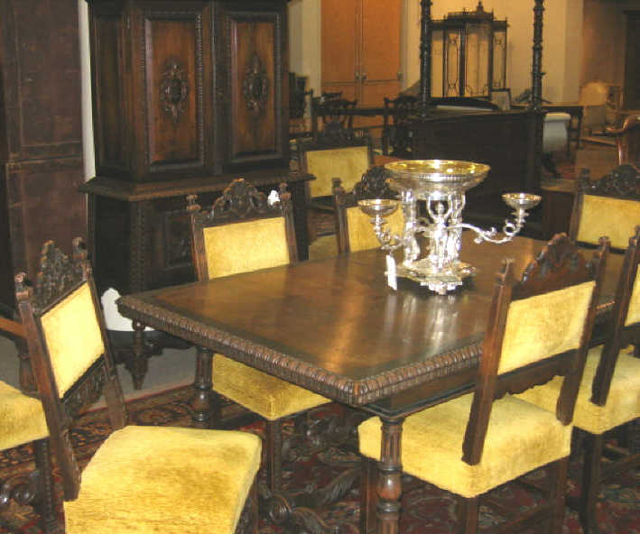 Appraisal: KITTINGER TWELVE PIECE DINING ROOM SET Extension table with extra