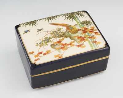 Appraisal: A Japanese Satsuma Porcelain Trinket Box with Lid Taisho or