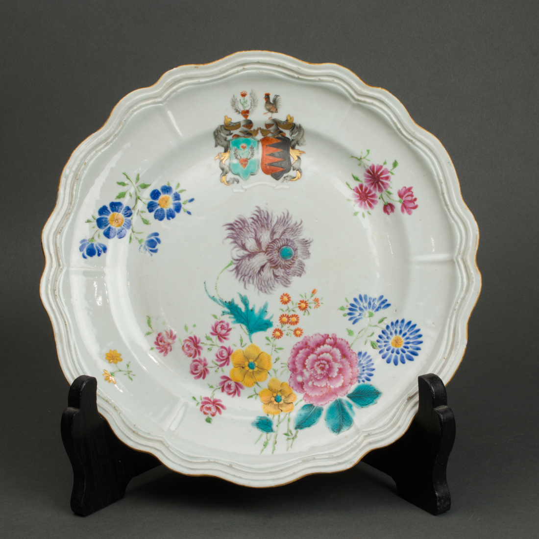 Appraisal: CHINESE EXPORT FAMILLE ROSE ENAMELED DISH Chinese export famille rose