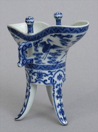 Appraisal: CHINESE BLUE AND WHITE PORCELAIN TRIPOD ARCHAISTIC VESSEL With cranes