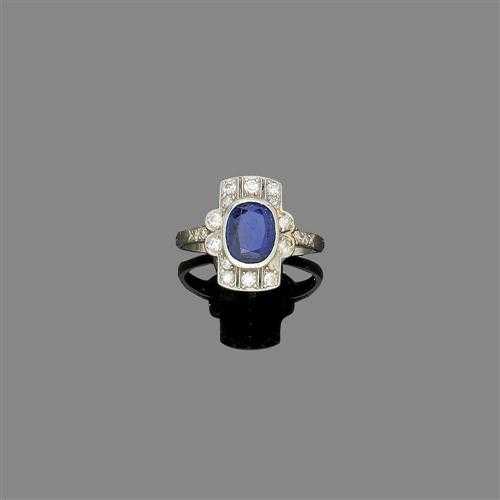 Appraisal: SAPPHIRE AND DIAMOND RING Art D co Platinum Attractive ring