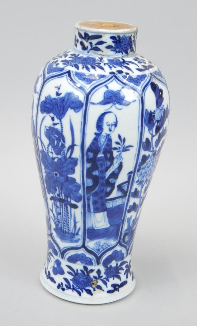 Appraisal: A thC Chinese porcelain baluster vase decorated with figures and