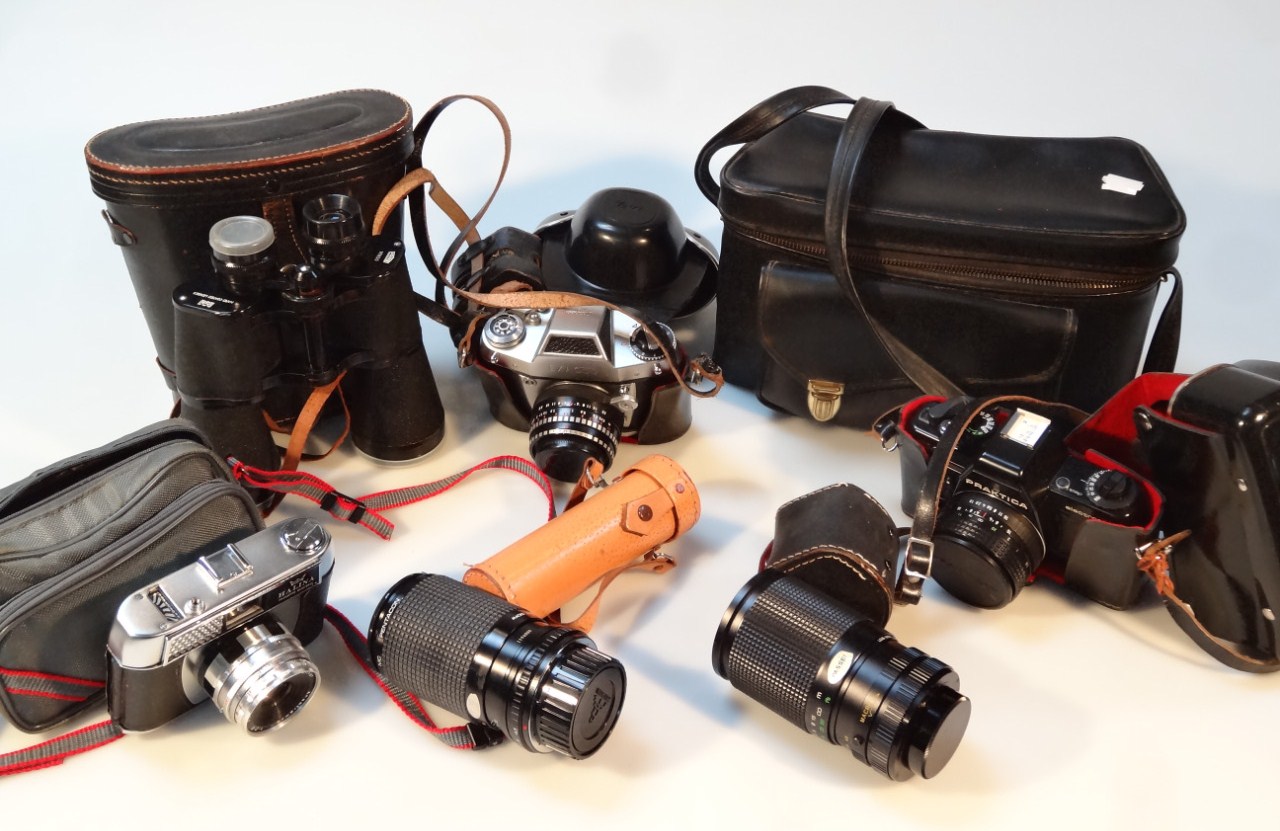 Appraisal: Various cameras and accessories to include a Pentacon camera and