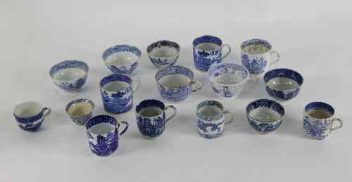 Appraisal: Six blue and white tea bowls and ten cups coffee