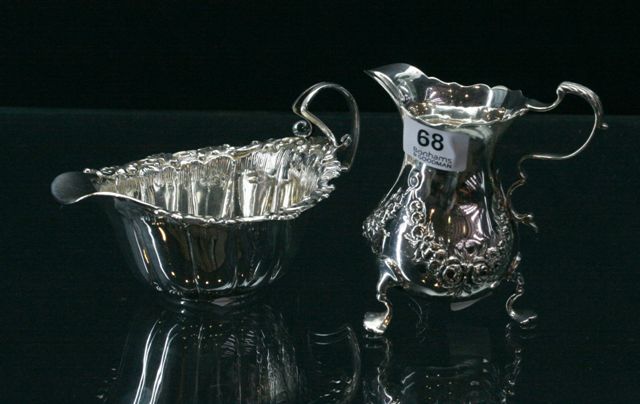 Appraisal: A Victorian sterling silver footed creamer