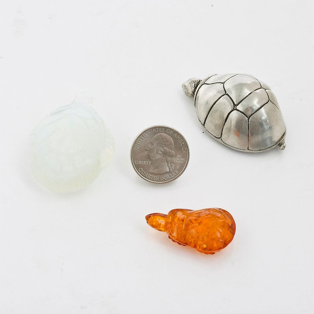 Appraisal: LOT OF SMALL TURTLE FIGURINES One solid opalite one solid