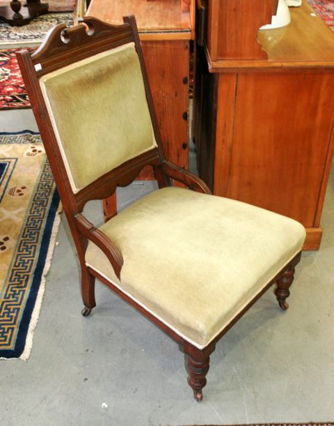 Appraisal: A late Victorian upholstered chair