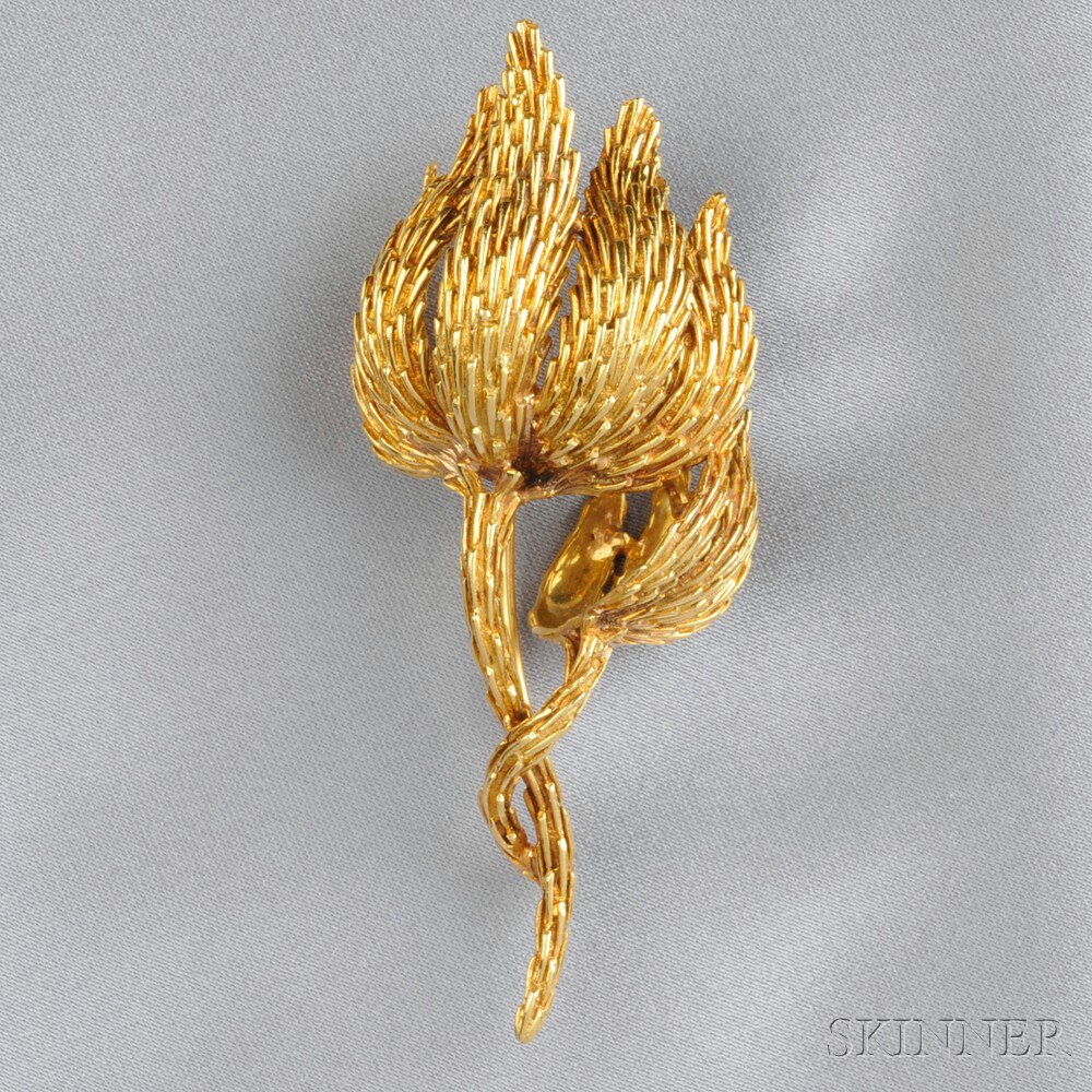 Appraisal: kt Gold Flower Brooch Tiffany Co Italy dwt lg in