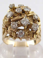 Appraisal: A yellow metal tests carat gold diamond cluster ring