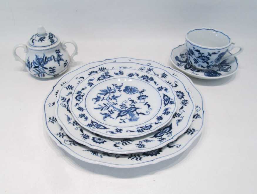 Appraisal: BLUE DANUBE CHINA SET seventy-five pieces in the Blue Danube