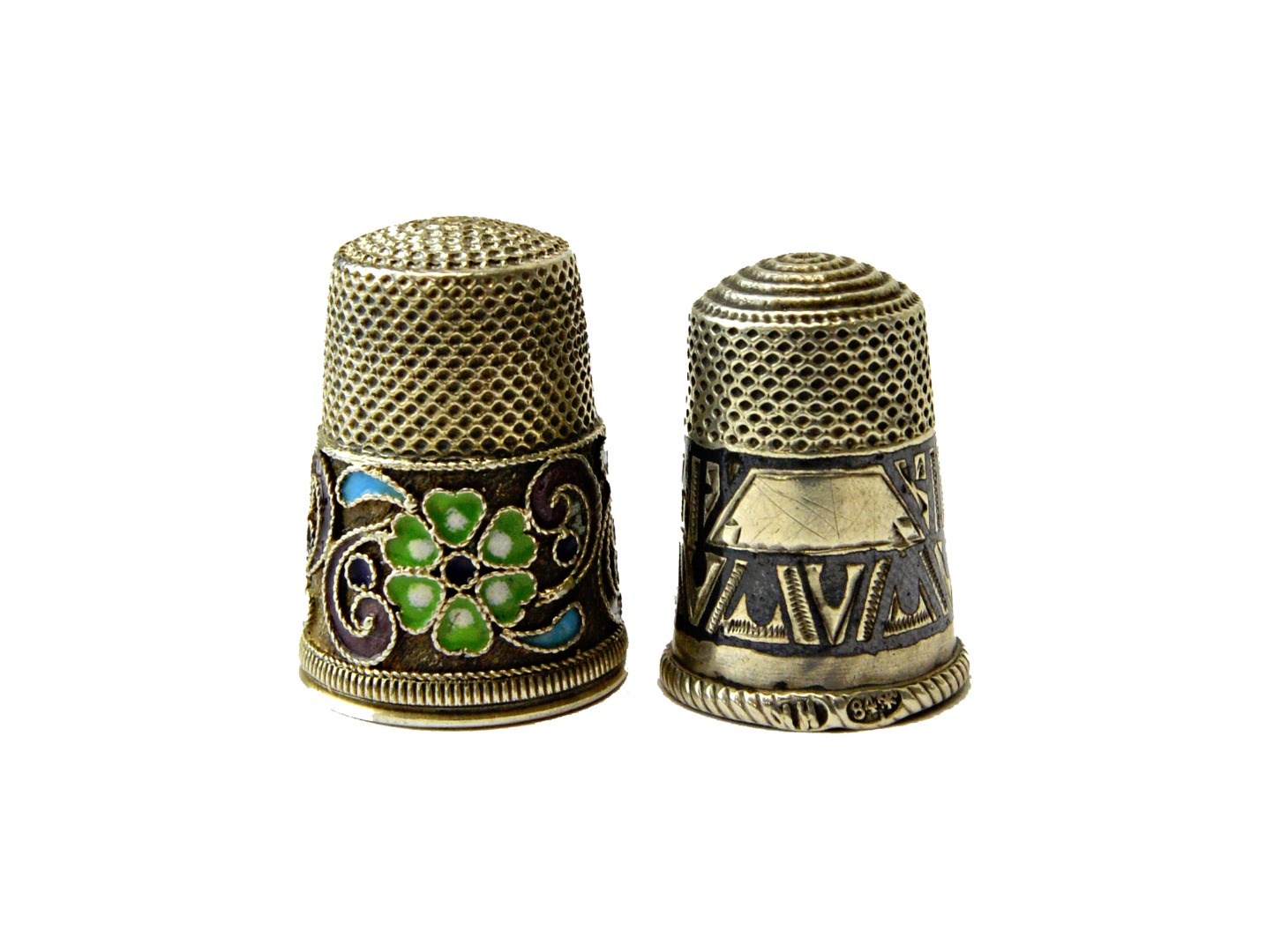 Appraisal: A Russian silver and cloisonn enamel decorated thimble second kokoshnik