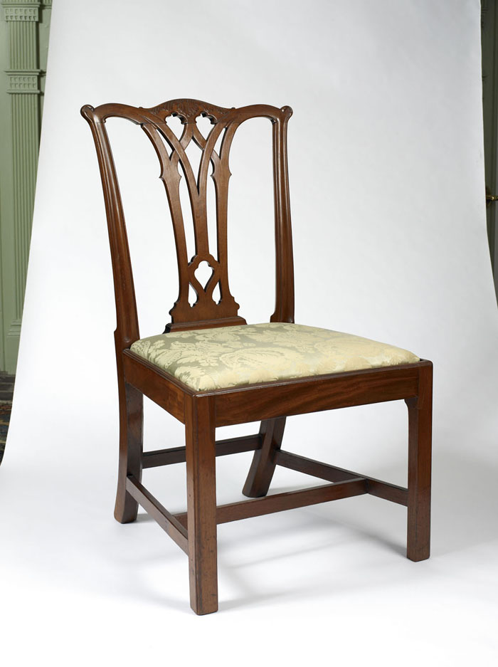 Appraisal: PAIR OF PHILADELPHIA CARVED MAHOGANY SIDE CHAIRS Each foliate-carved serpentine