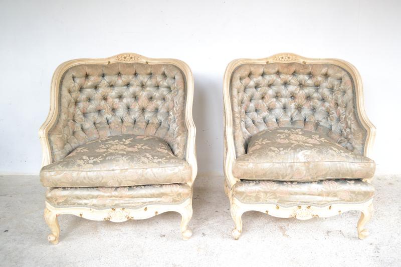 Appraisal: A PAIR OF LOUIS STYLE BUTTON UPHOLSTERED ARM CHAIRS A