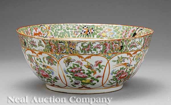 Appraisal: A Chinese Famille Rose Porcelain Bowl th c the outer