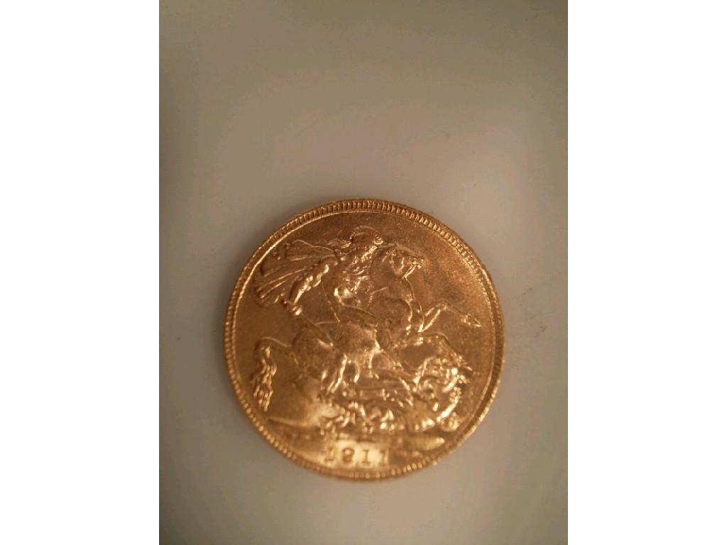 Appraisal: A George V gold sovereign