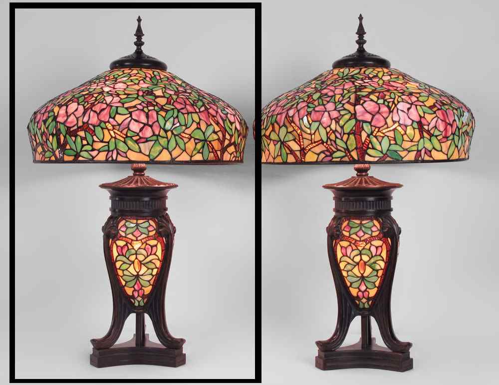 Appraisal: CONTEMPORARY STAINED GLASS TABLE LAMP Base '' h x ''