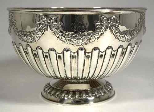 Appraisal: A late Victorian silver circular rose bowl with partly reeded