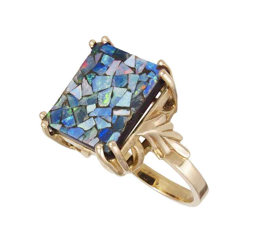 Appraisal: K GOLD OPAL MOSAIC RING K yellow gold ring with