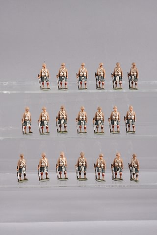 Appraisal: Lot of metal British Highlanders in active service order painted