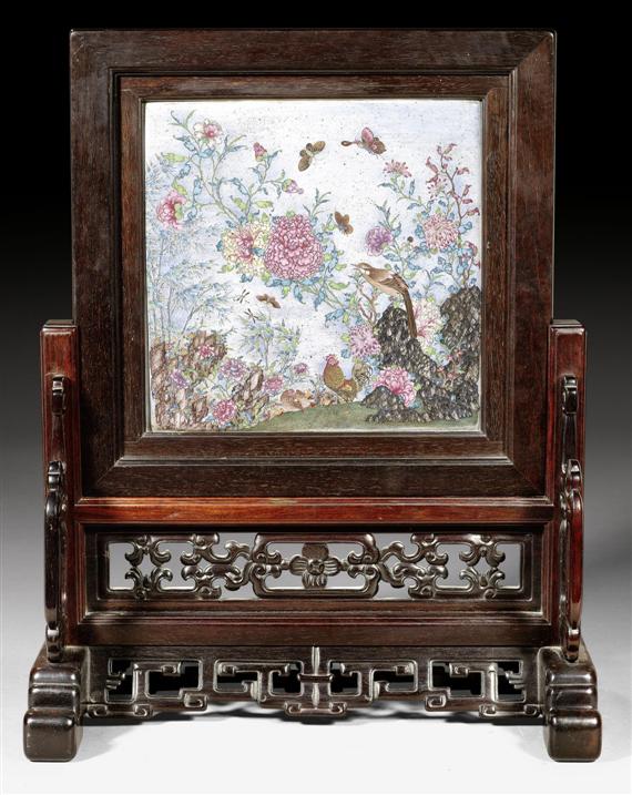 Appraisal: A FINE ENAMEL PAINTED TABLE SCREEN SET IN A HONGMU