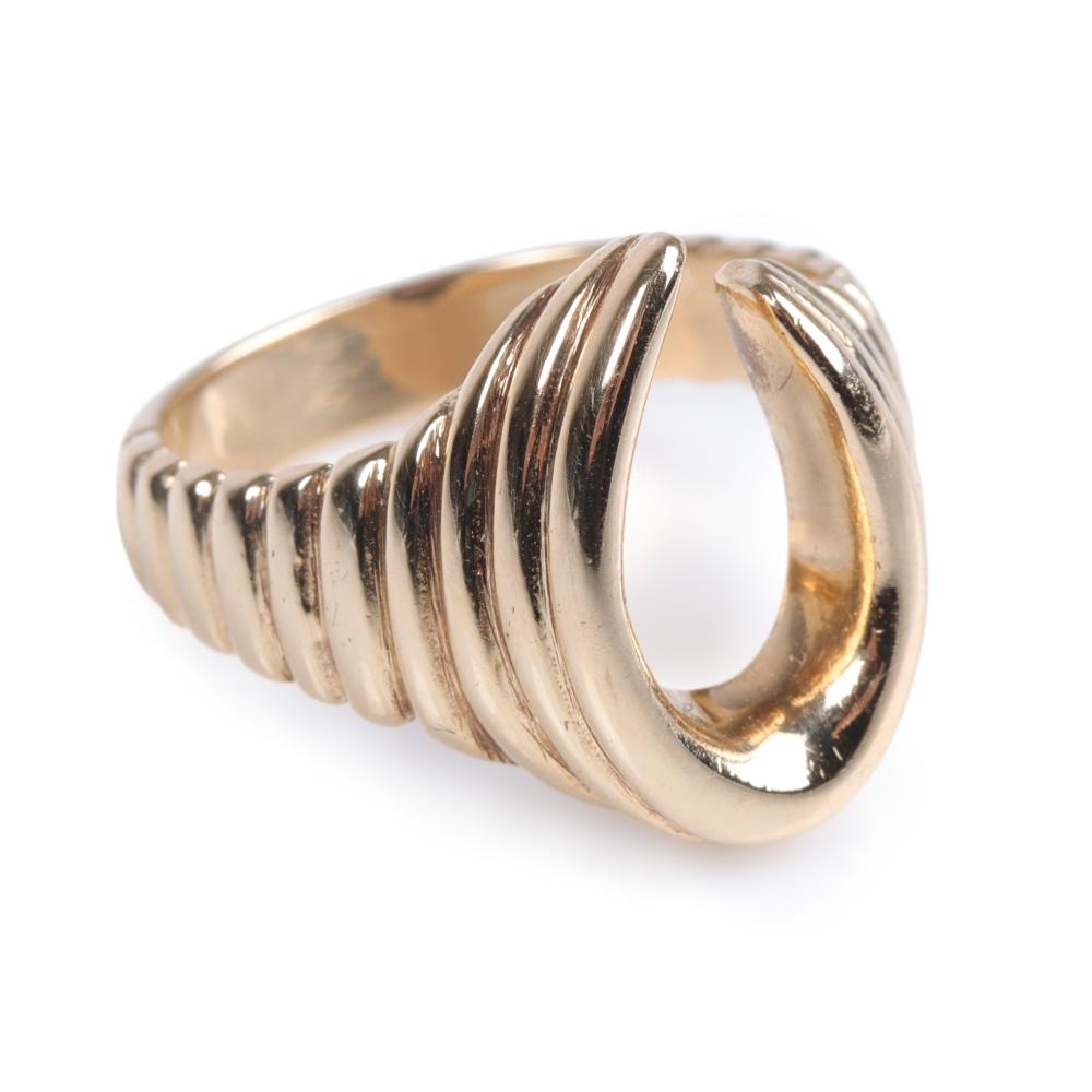 Appraisal: Vintage Mod Estate K yellow gold ring open ribbed assymetrical