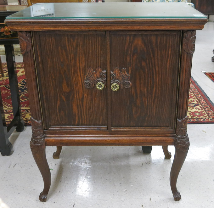 Appraisal: SMALL OAK BARWARE CABINET Continental early th century a -door