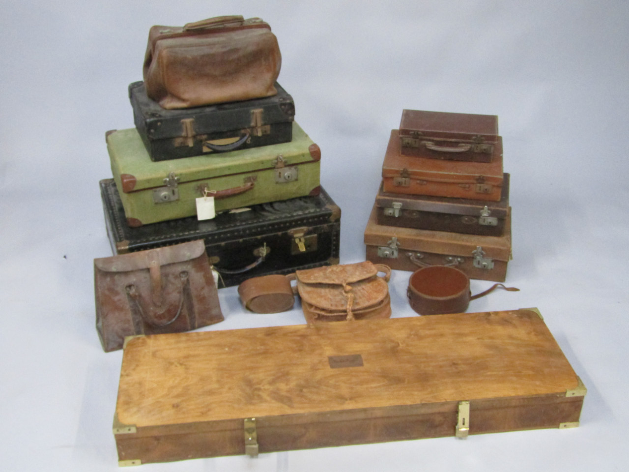 Appraisal: A collection of luggage to include some leather cases a