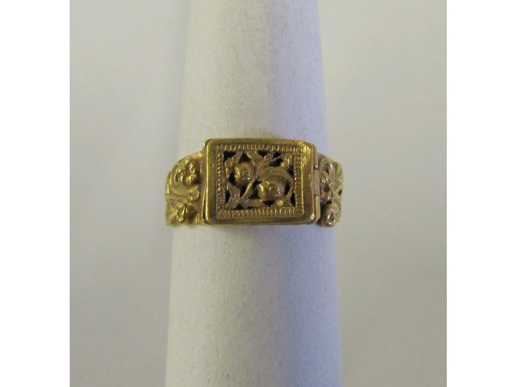 Appraisal: Chinese gold poison ring