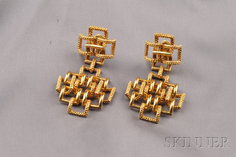 Appraisal: kt Gold Earpendants Tiffany Co designed as interlocked plain and