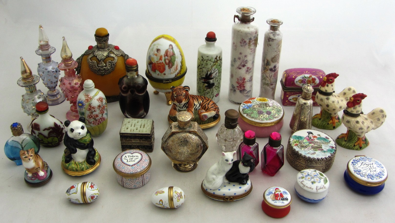 Appraisal: A quantity of small porcelain items including Halycon Days Crumbles