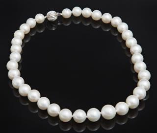 Appraisal: Strand of Thirty-Five South Seas Graduated Cultured White Pearls ranging