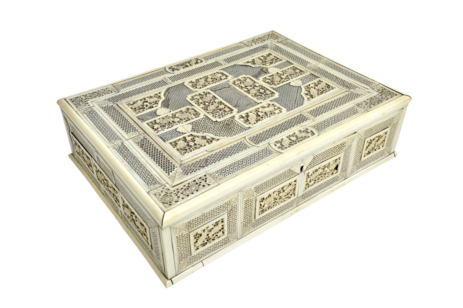 Appraisal: A th century Indian carved and reticulated ivory and bone