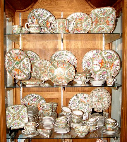 Appraisal: LARGE COLLECTION OF CHINESE ROSE MEDALLION CHINA Approx pieces to