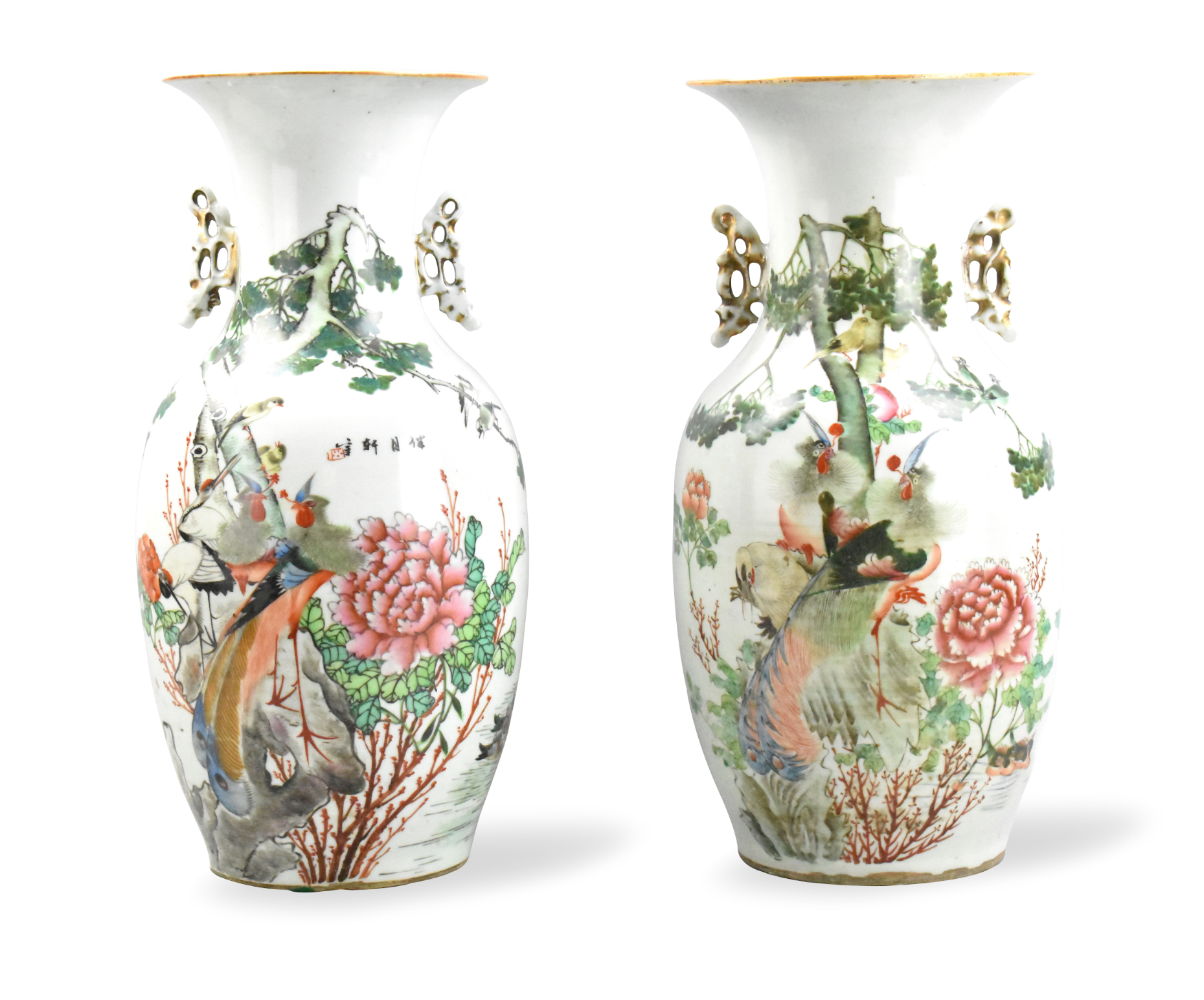 Appraisal: A pair of Chinese famille rose vases with birds dating