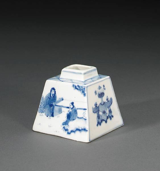 Appraisal: A small blue and white porcelain water coupe Kangxi Of