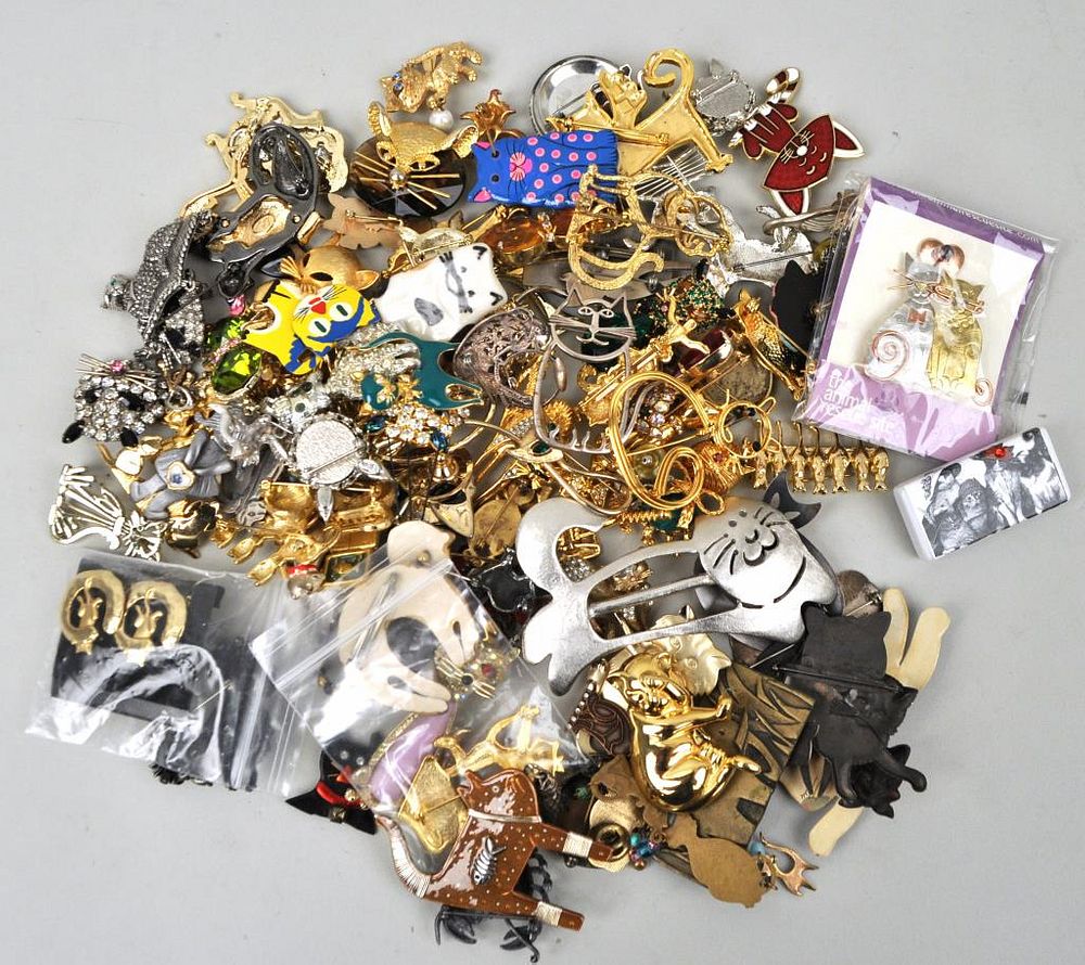 Appraisal: Discovery Group Costume Cat Theme Jewelry with use wear losses