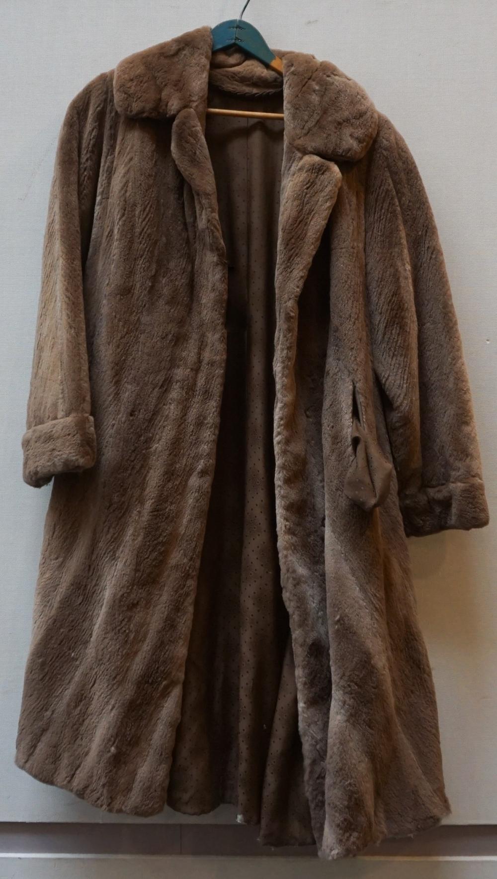 Appraisal: BROWN SEAL FUR COATBrown Seal Fur Coat