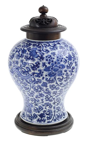 Appraisal: A CHINESE BLUE AND WHITE PORCELAIN DRAGON VASE TH TH