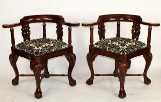 Appraisal: Pair Chippendale corner chairs in mahogany A pair of Chippendale