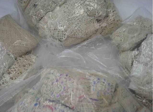 Appraisal: Large quantity of assorted Torchon lace edgings and borders Provenance