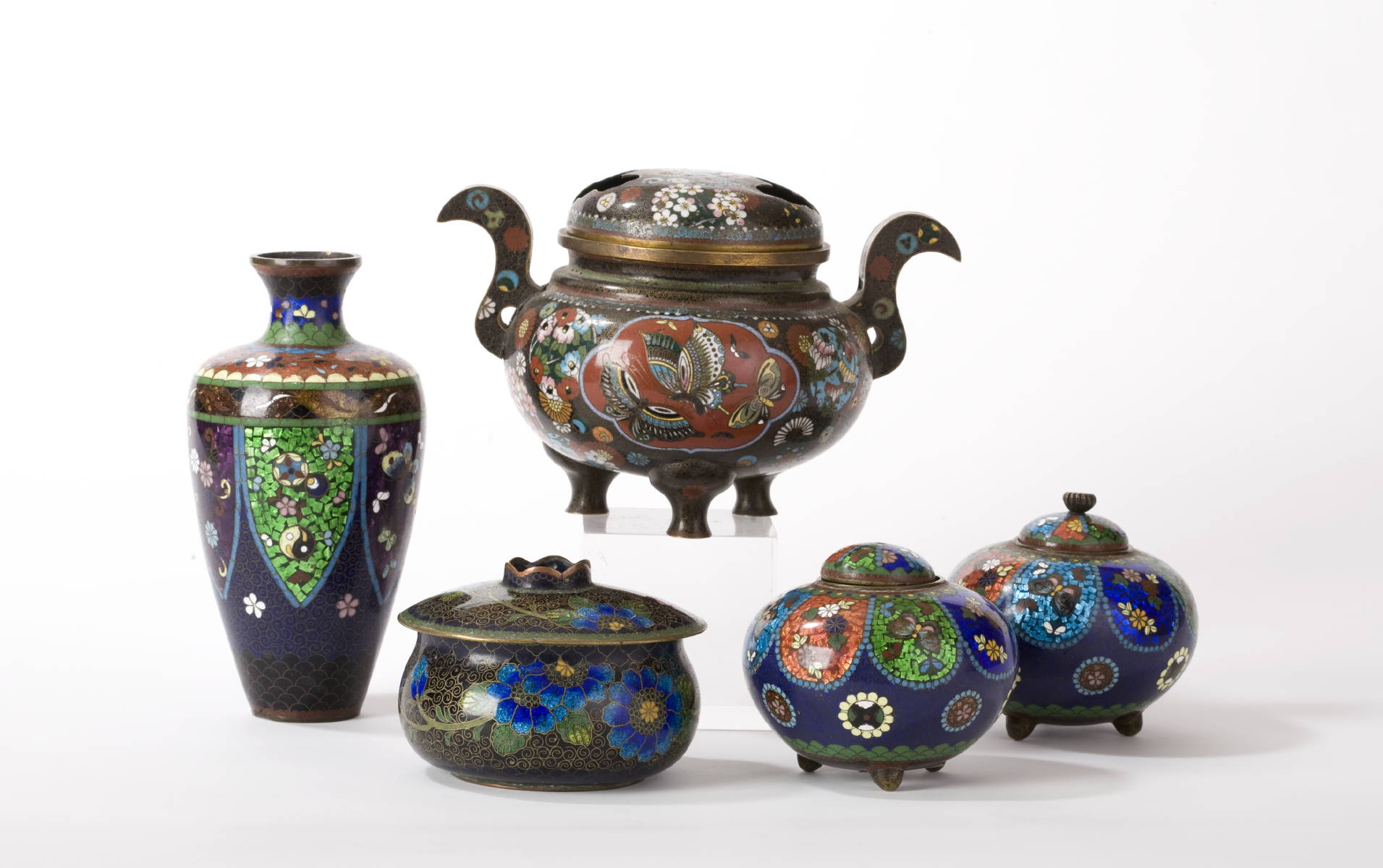 Appraisal: FIVE CHINESE CLOISONNE TABLE OBJECTS INCLUDING AN INCENSE BURNER A