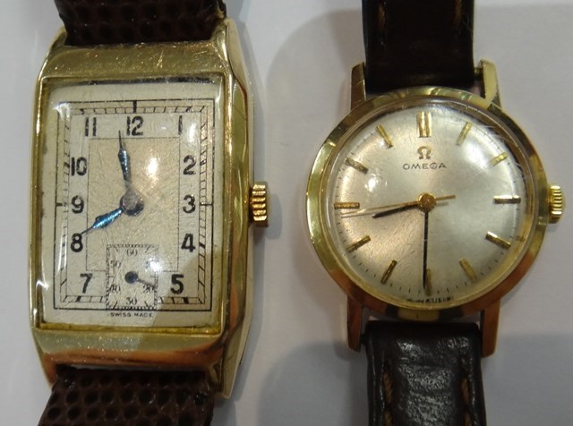 Appraisal: A gentleman's ct gold rectangular cased wristwatch with a Swiss