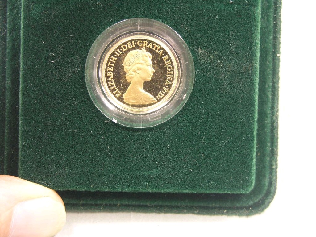 Appraisal: A gold proof sovereign boxed