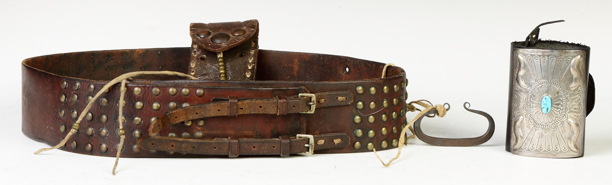 Appraisal: Southern Plains Harness Women's Leather Belt Set Attached is metal