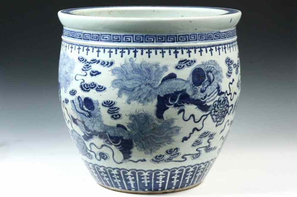 Appraisal: LARGE CHINESE PORCELAIN JARDINIERE - Large Dao Guang Period Chinese