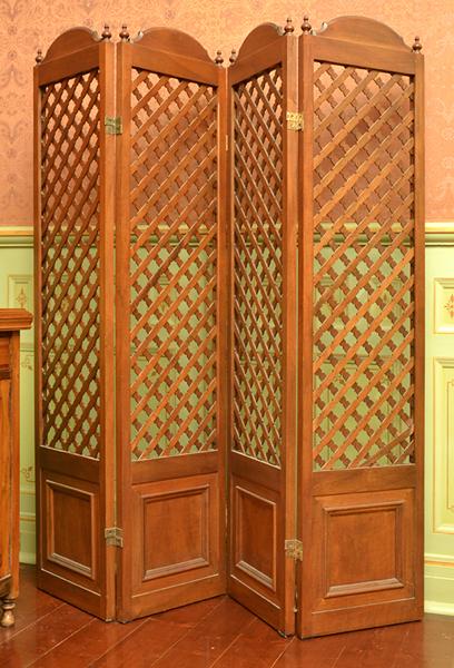 Appraisal: FOUR FOLD LATTICE PANELLED SCREEN