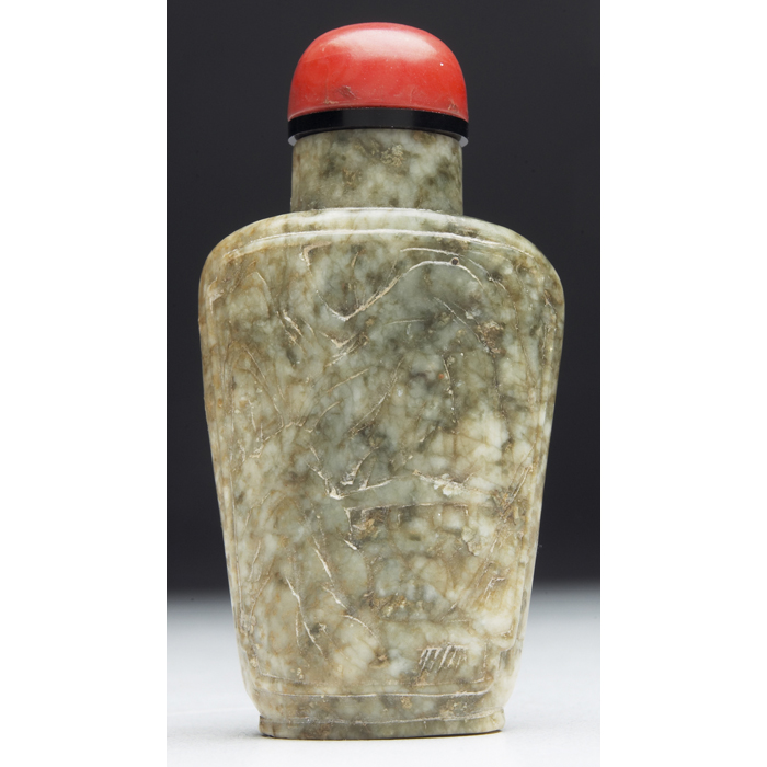 Appraisal: th century snuff bottle tapered shape in mottled hard stone