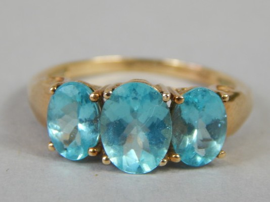 Appraisal: A ct gold dress ring set with blue stones boxed