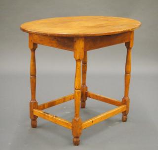 Appraisal: Windsor tavern table An th century New England Windsor tavern